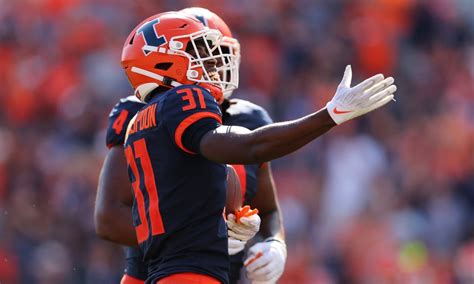 Seahawks Pick Illinois Cb Devon Witherspoon At No 5 Overall