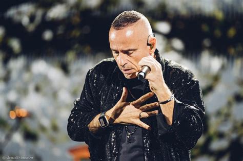 Eros Ramazzotti Il Visual Video Di ‘magia è Un Augurio Per Tutti I