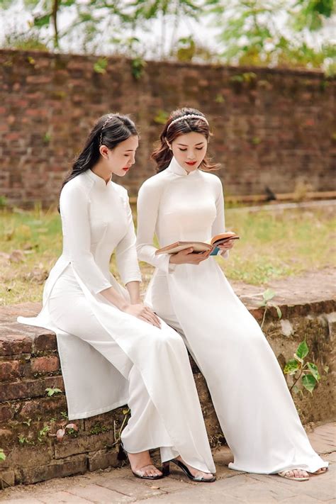 Vietnamese Ao Dai For Women Tiny Flowers Ao Dai Vietnam Vietnamese