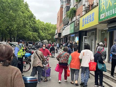 【5图】房东直租双开间 招干货水果生鲜零食便利店等上海闵行航华航华一村二街坊航东路商铺商铺租售生意转让出租 上海58同城