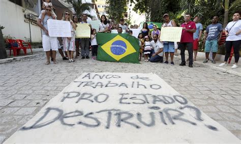 Moradores da Muzema protestam contra ordem de desocupação para inspeção