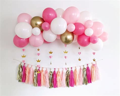 20 Tassel Shades Of Pink Tissue Paper Garland Kit Party Decoration