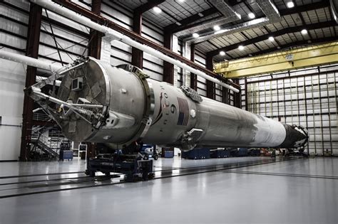 Hangar Spacex Falcon 9 Horizontal