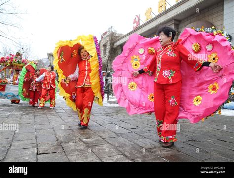 Folk Artists Are Performing On An Old Street In Lianyungang China On