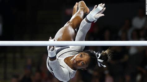 Simone Biles Compite Despu S De Dos A Os Y Demuestra Que A N Es La