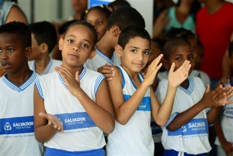 Professores Da Rede Municipal De Ensino De Salvador Paralisam