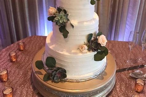 Sugar Love Wedding Cake Slidell La Weddingwire