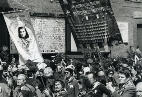 21 Aprile 1945 1975 77 Anniversario Della Liberazione Di Bologna