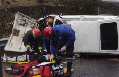 Volcó un auto en la colectora de la autopista Córdoba Carlos Paz