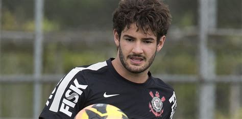 Corinthians Envia Recado A Fiel Sobre A Possibilidade De Alexandre Pato