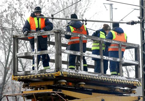 Du A Awaria Pr Du We Wroc Awiu Z Powodu Wichur Nie Je D Tramwaje