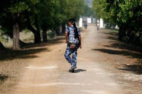 Bangladesh-Myanmar border trade stops after war breaks out in Rakhine ...