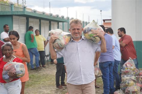 Prefeitura faz entrega de mais de 2 mil cestas básicas em Campo Maior