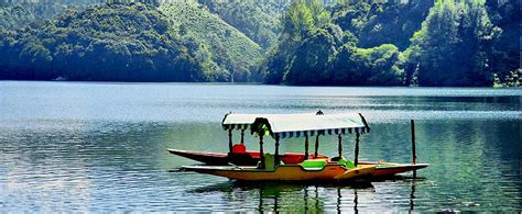 3 Nights 4 Days Munnar Alleppey Honeymoon Tour Package