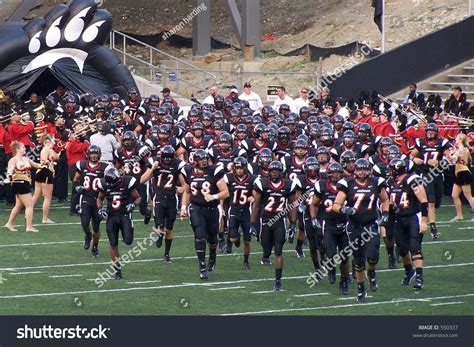 University Of Cincinnati Football Team Before Game Stock Photo 550337 : Shutterstock