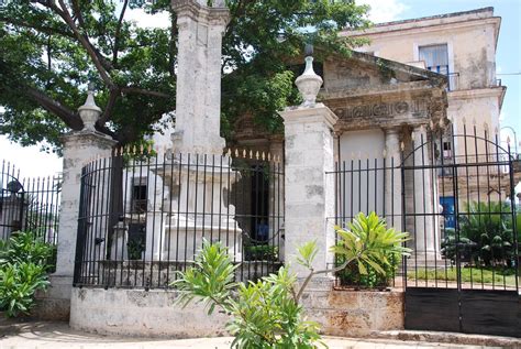 Cuba Old Havana Vieja Plaza De Armas El Templete