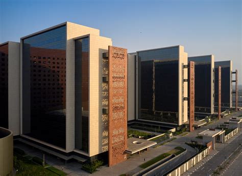 Morphogenesis Completes Worlds Largest Office Building In India