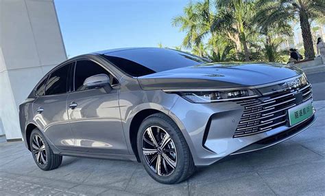 BYD King marca chinesa terá rival do Corolla no Brasil