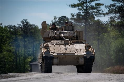 DVIDS - Images - An M2A3 Bradley Fighting Vehicle [Image 7 of 12]