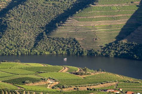 O Miradouro Casal De Loivos A Varanda De Pinh O Portugal Sapo Viagens