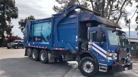 Republic Services Garbage Trucks Going Back To The Yard Youtube