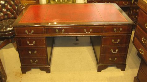 Reproduction ‘victorian Style Mahogany Pedestal Desk Dorking Desks