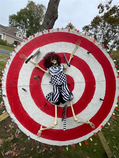 Creepy Carnival Halloween Decor