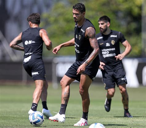 Futebol Masc Timão Faz Segundo Treino Preparatório Para A Conmebol