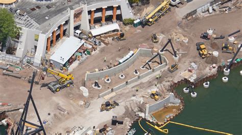 Photo Update: Jurassic Park ‘Velocicoaster’ makes amazing progress