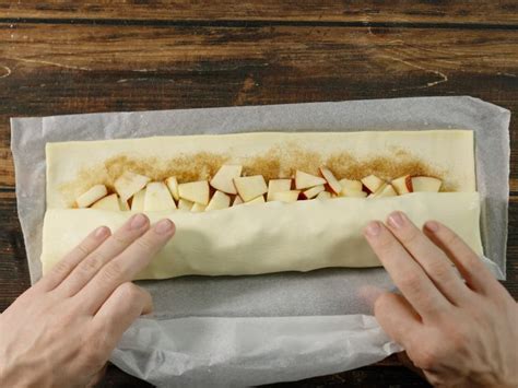 Girelle Di Sfoglia Mele E Cannella Ricetta Fatto In Casa Da Benedetta