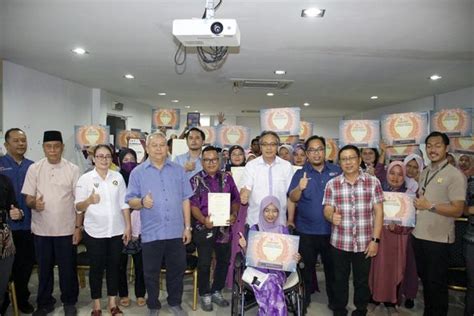 Sistem K 4u Majlis Penyerahan Plak Usahawan Wellbest Betong 2023