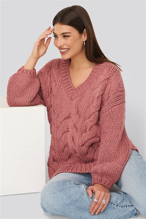 Wool Blend V Neck Heavy Knitted Cable Sweater Pink Na Kd