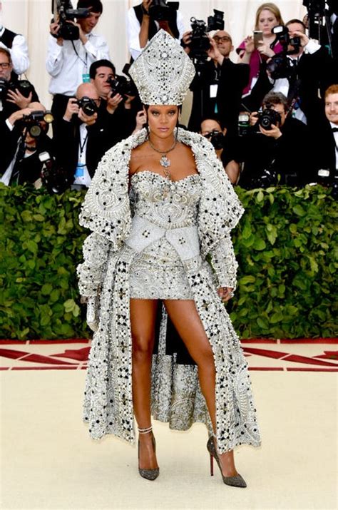 55 Of The Best Met Gala Dresses Of All Time Met Gala Best Dressed