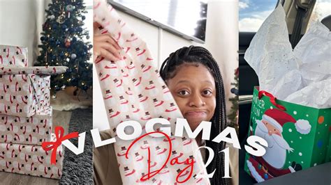 Vlogmas Day 21 Wrapping Christmas Presents🎁 Third Trimester 👶🏽🫧