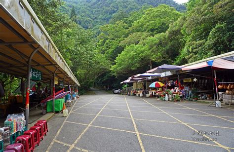 宜蘭礁溪景點五峰旗瀑布步道只要走十分鐘飛瀑在眼前抹茶山必經之地聖母朝聖地五峰旗瀑布健行推薦 小潔趴趴走旅遊札記