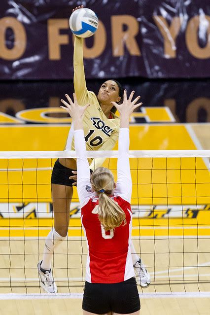 Flickriver Photoset Ncaa Women S Volleyball Lbsu Vs Ucm Unm By