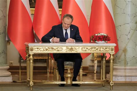 Donald Tusk Sworn In As Polish Pm Politico