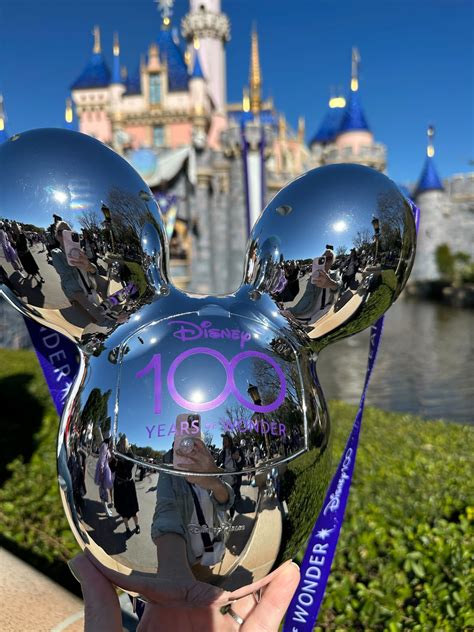 First Look Mickey Balloon Souvenir Popcorn Container For Disney S