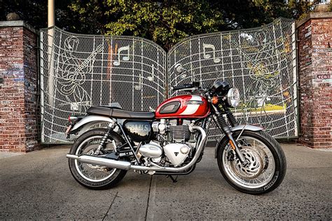 Triumph Honors Elvis Presley With Limited Edition Bonneville T120