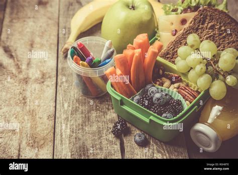 Gesunde schulkost lunchbox Fotos und Bildmaterial in hoher Auflösung