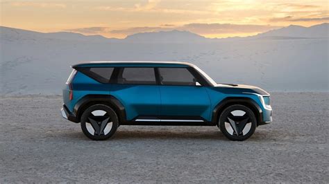 Kias New Ev9 Is The Companys First Ever Solar Powered Suv