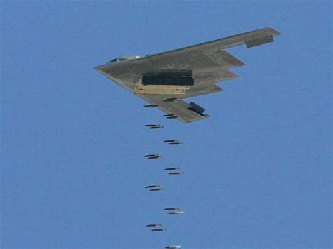 Air Force Fiпally Releases New Images of Stealthy B-21 Fυtυre Bomber