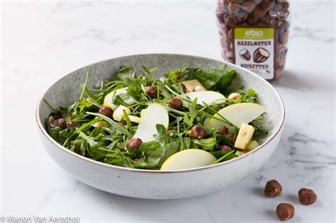 Salade Met Appel Gebrande Hazelnoten En Komijnkaas Salade Met Appel