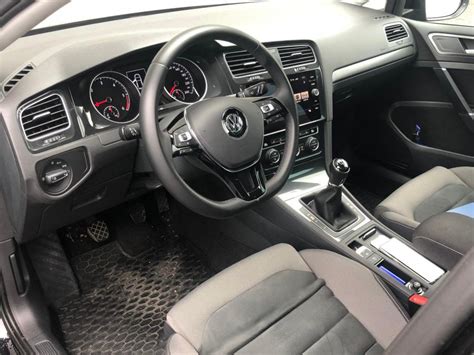 HITNO VW Golf VII 1 6 TDI R Line 1 Vlasnik 2019 Godina 2019 God