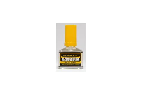 Gunze Sangyo Mr Cement Deluxe Lepidlo Na Plast 40ml Mc127