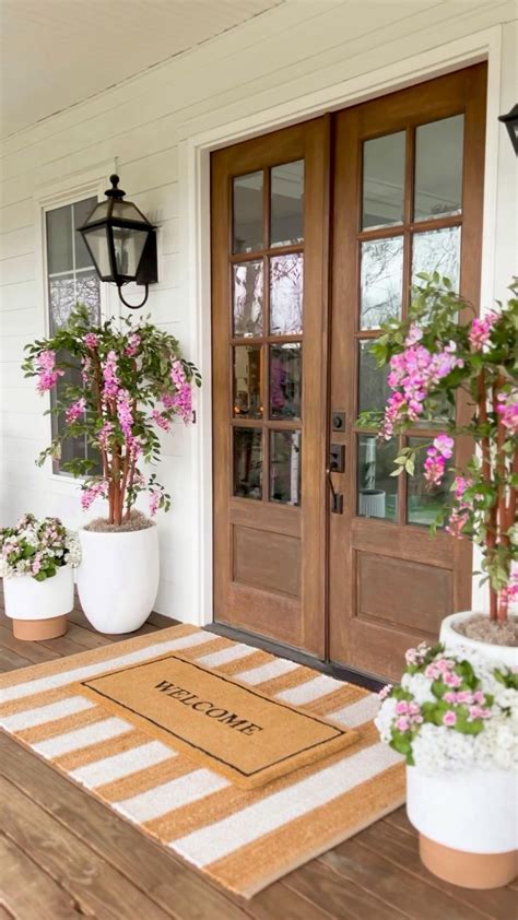 10 Front Porch Planter Ideas To Drape Your Entryway In Color Artofit