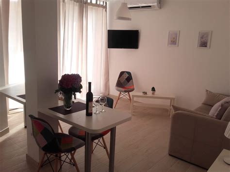 Apartmani Petrovac Guest House Djonovic Letovanje Crna Gora
