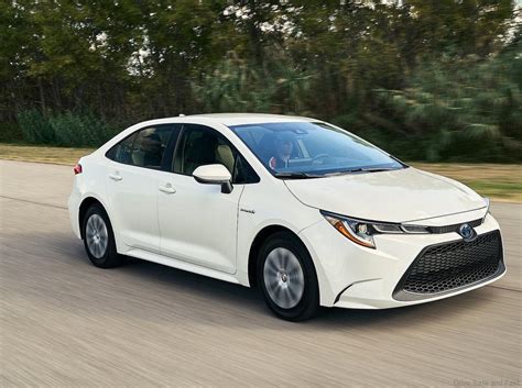 Toyota loves hybrids & not electric vehicles - Automacha