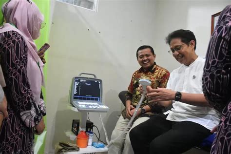 Menkes Budi Gunadi Kepincut Gunakan Aplikasi Digital Stunting Sumedang