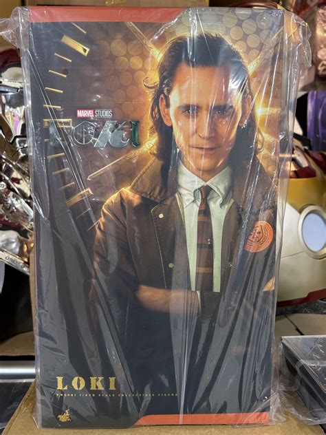 Hot Toys TMS Loki Loki Collectible Figure Hobbies Toys Toys Games On Carousell